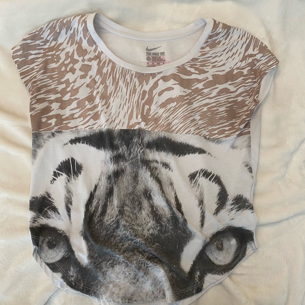 Nike athletic tee